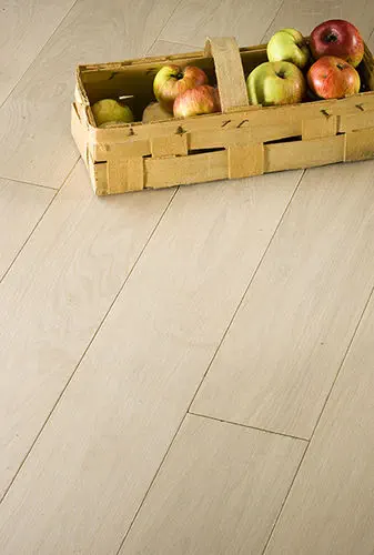 Parquet contrecollé Col.302 Chêne PR blanchi huilé contrecollé chêne TOP 4,5